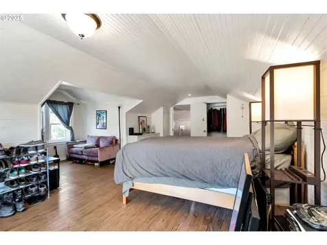 402 SE 75th Avenue Portland OR 97215