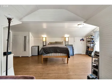 402 SE 75th Avenue Portland OR 97215