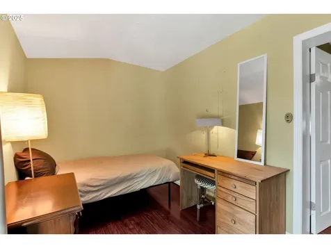 402 SE 75th Avenue Portland OR 97215