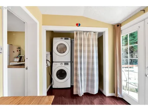 402 SE 75th Avenue Portland OR 97215