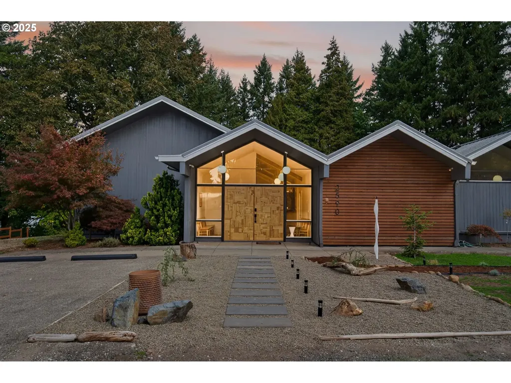 2590 Long Street Sweet Home OR 97386