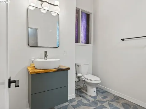 2590 Long Street Sweet Home OR 97386