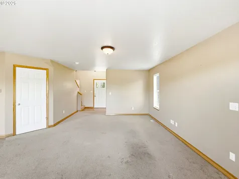 2528 N Crater Lane Newberg OR 97132