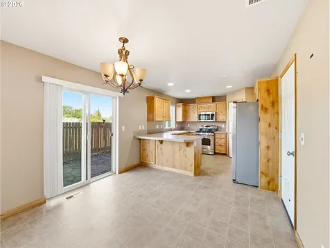 2528 N Crater Lane Newberg OR 97132