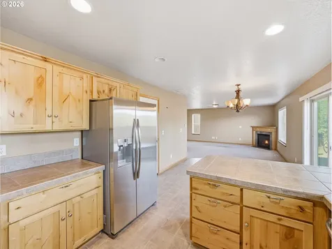 2528 N Crater Lane Newberg OR 97132