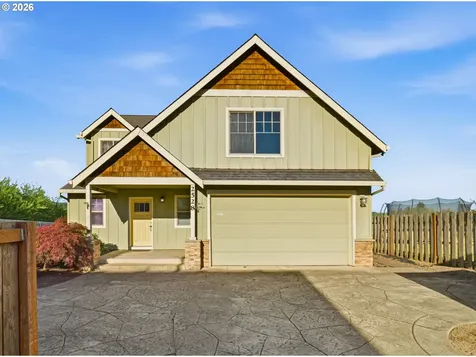 2528 N Crater Lane Newberg OR 97132