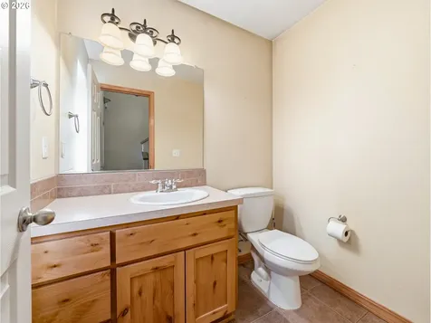 2528 N Crater Lane Newberg OR 97132