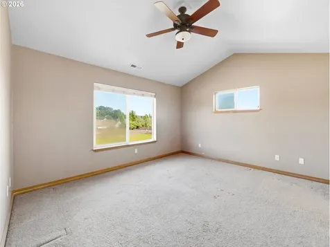 2528 N Crater Lane Newberg OR 97132