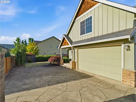 2528 N Crater Lane Newberg OR 97132