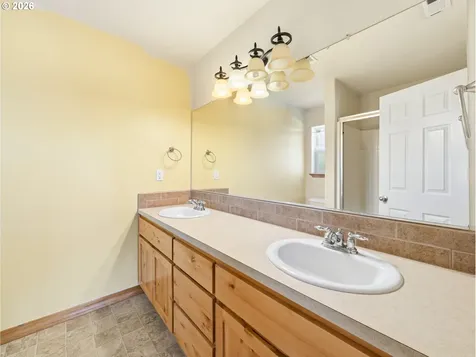 2528 N Crater Lane Newberg OR 97132