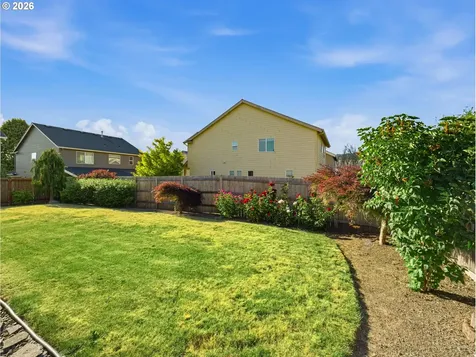 2528 N Crater Lane Newberg OR 97132