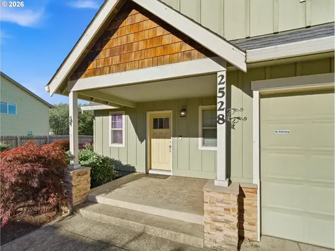 2528 N Crater Lane Newberg OR 97132