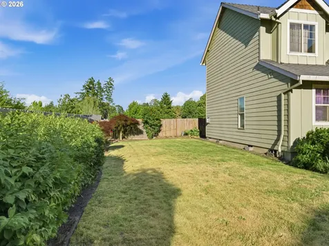 2528 N Crater Lane Newberg OR 97132