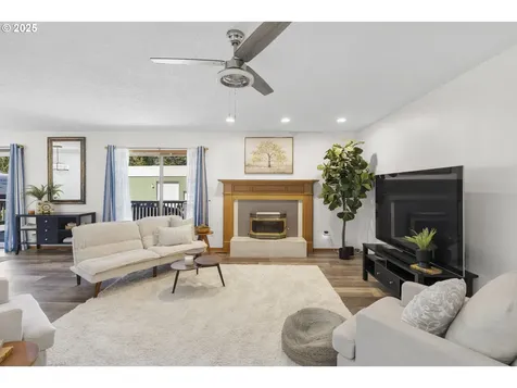 23851 Schultz Road NE Aurora OR 97002