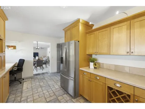 23851 Schultz Road NE Aurora OR 97002