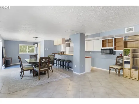 23851 Schultz Road NE Aurora OR 97002