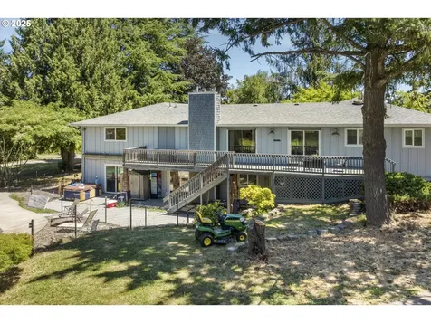 23851 Schultz Road NE Aurora OR 97002