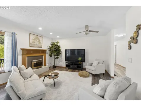23851 Schultz Road NE Aurora OR 97002