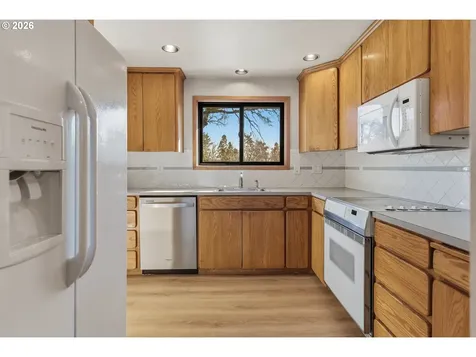6830 Glen Echo Avenue Gladstone OR 97027