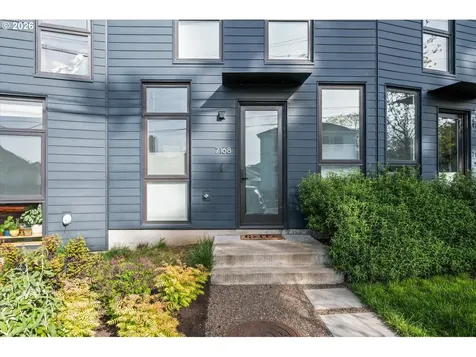 7168 N Vancouver Avenue Portland OR 97217
