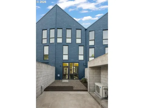 7168 N Vancouver Avenue Portland OR 97217
