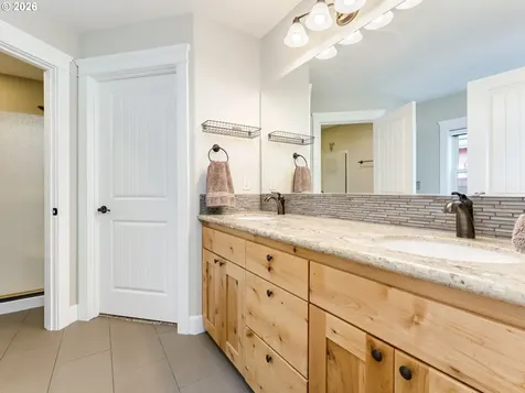 2799 NE Destiny Drive Mcminnville OR 97128