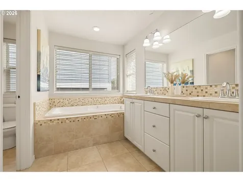 6512 NW 165th Avenue Portland OR 97229