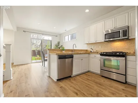 6512 NW 165th Avenue Portland OR 97229
