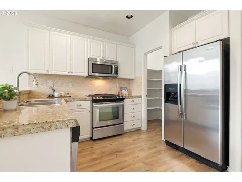 6512 NW 165th Avenue Portland OR 97229