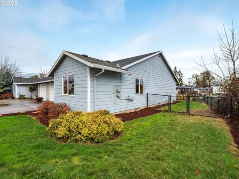 402 E Washington Street Carlton OR 97111