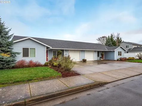 402 E Washington Street Carlton OR 97111