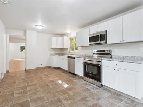 2855 SE 103rd Avenue Portland OR 97266