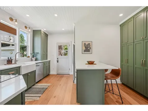 4005 SE 49th Avenue Portland OR 97206
