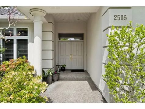 2505 NW Pinnacle Drive Portland OR 97229