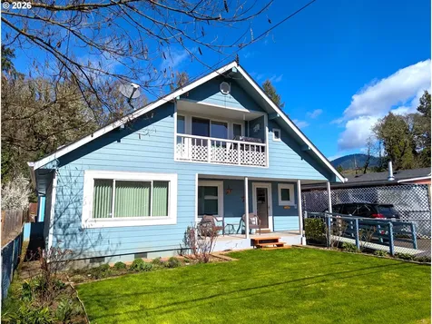 48379 7th Street Oakridge OR 97463
