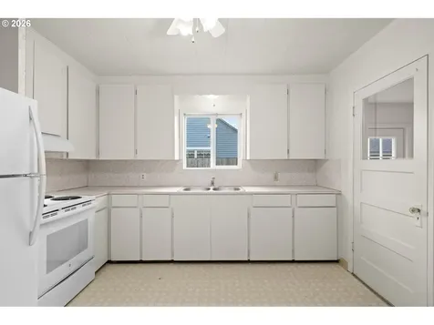 220 NW Lincoln Street Sheridan OR 97378