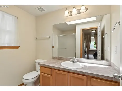 5719 SE Lexington Street Portland OR 97206