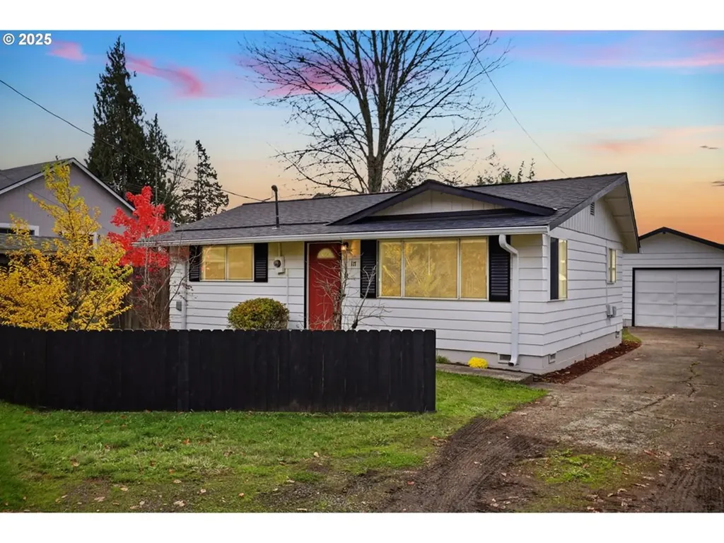 117 N 9th Avenue Ridgefield WA 98642