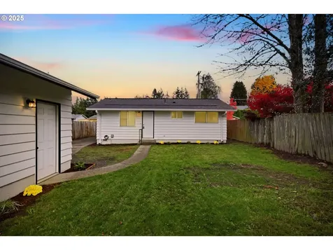 117 N 9th Avenue Ridgefield WA 98642