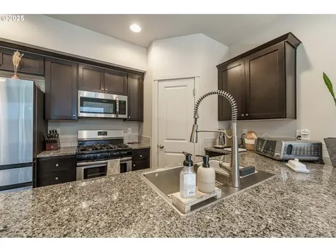 11557 NE 125th Avenue Vancouver WA 98682
