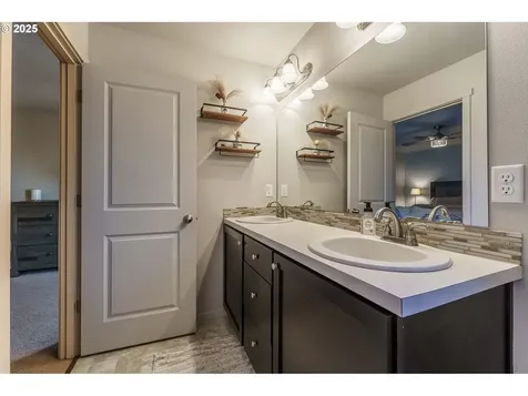 11557 NE 125th Avenue Vancouver WA 98682