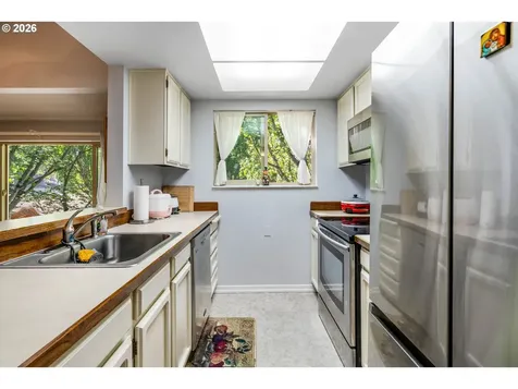 10137 SW Trapper Terrace Beaverton OR 97008