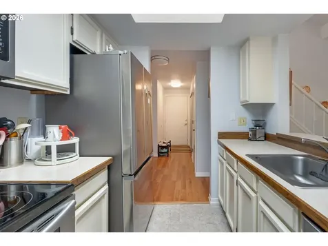 10137 SW Trapper Terrace Beaverton OR 97008