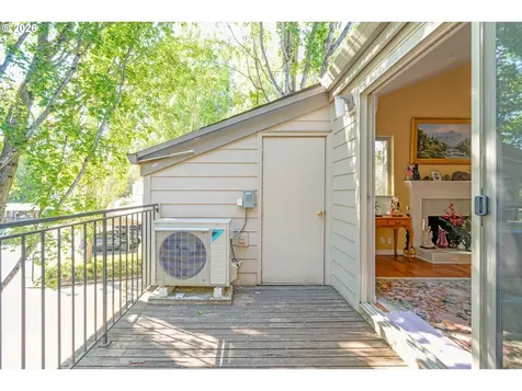 10137 SW Trapper Terrace Beaverton OR 97008