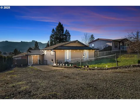 348 E Sixth Avenue Sutherlin OR 97479