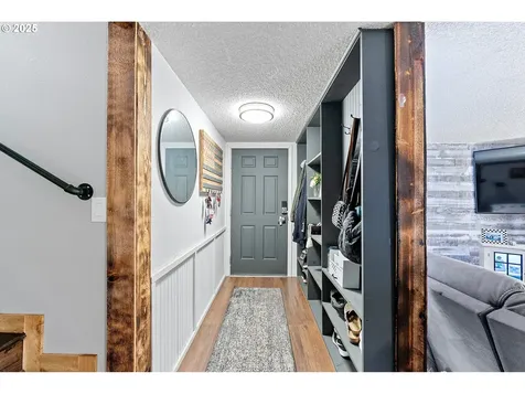 348 E Sixth Avenue Sutherlin OR 97479