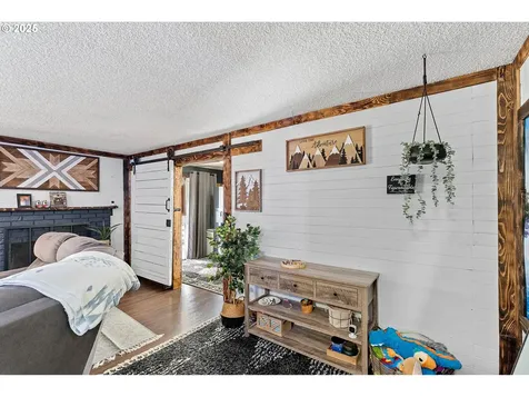 348 E Sixth Avenue Sutherlin OR 97479