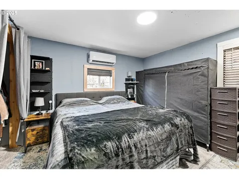 348 E Sixth Avenue Sutherlin OR 97479