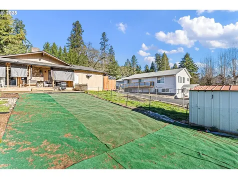 348 E Sixth Avenue Sutherlin OR 97479