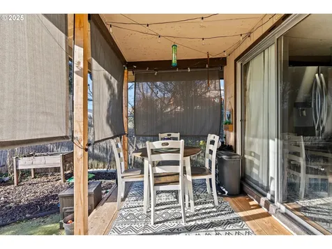 348 E Sixth Avenue Sutherlin OR 97479